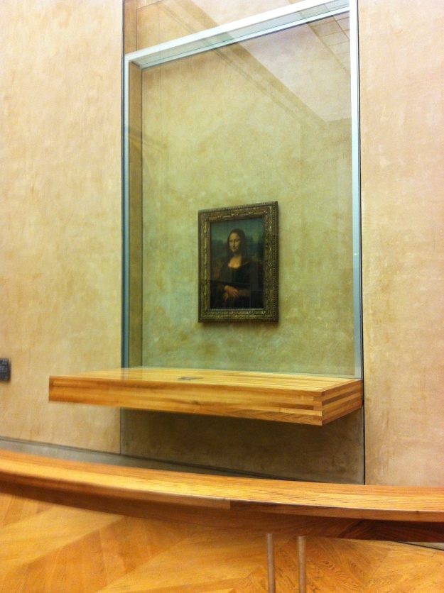 This one shows the size of Mona Lisa