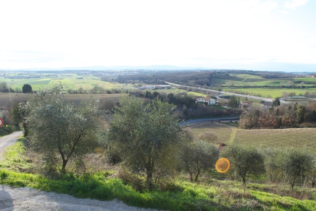 The view from the car park before entering Monteriggioni